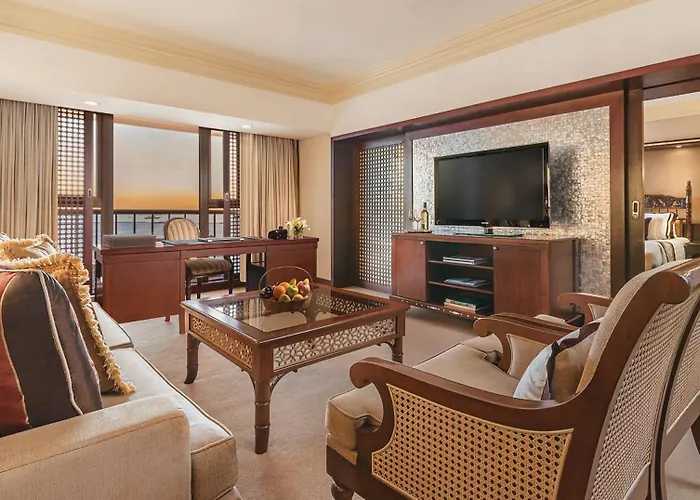 Hotel The Manila