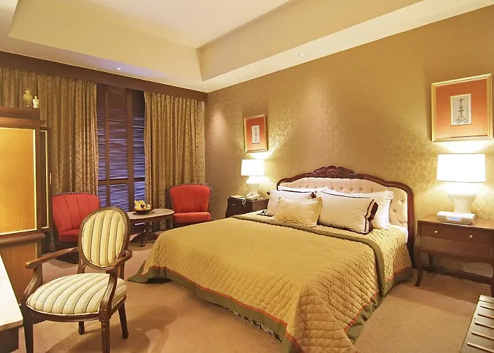 Hotel The Manila