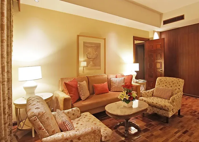 Hotel The Manila